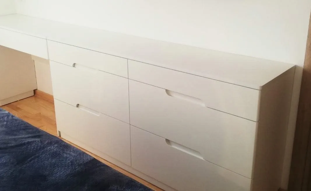Custom furniture — Moderna, 1