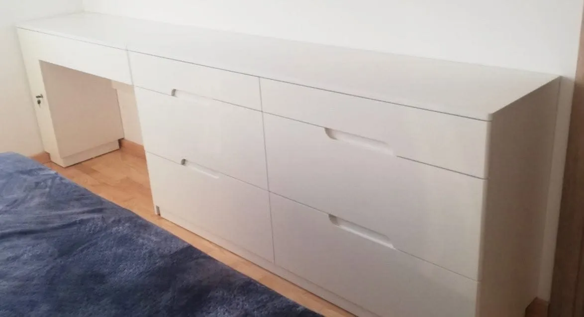 Custom furniture — Moderna, 2