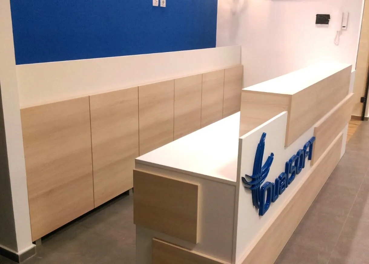 Custom furniture — Moderna, 20