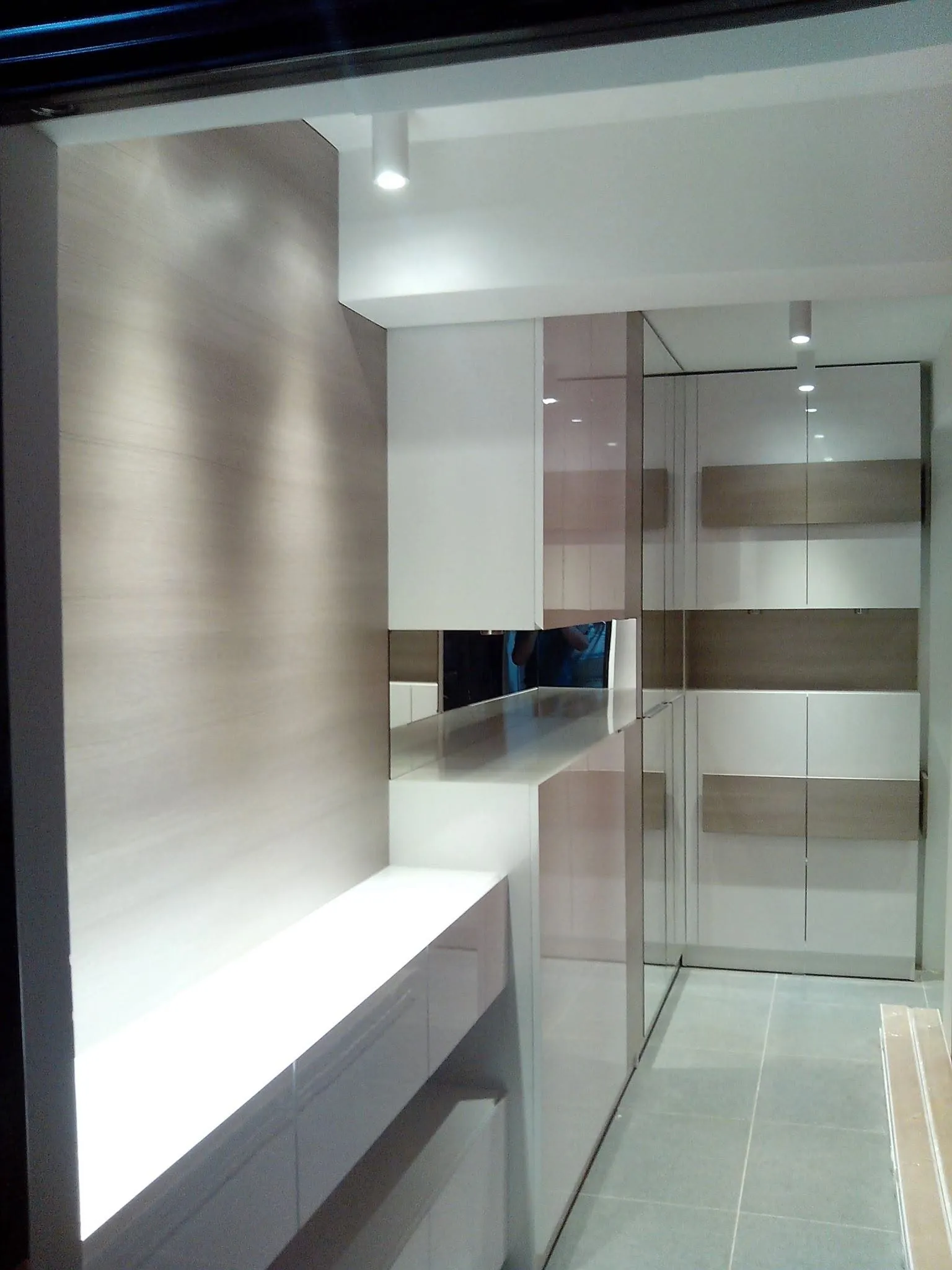 Custom furniture — Moderna, 34